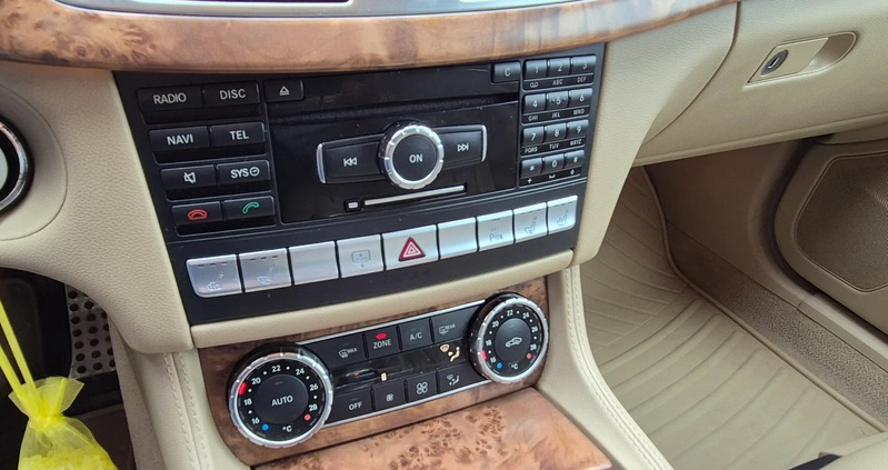 Mercedes-Benz CLS cena 72900 przebieg: 198000, rok produkcji 2011 z Sierpc małe 407
